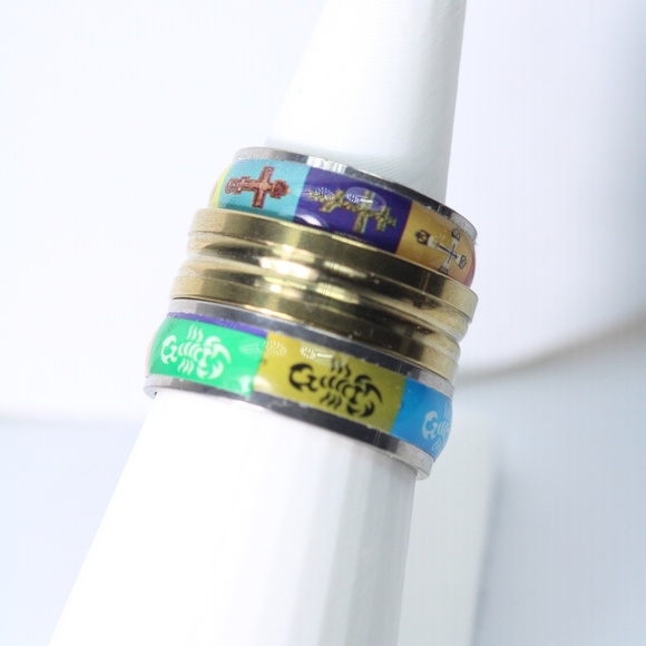 THREE Rings Display Included New! - Picture 3 of 4